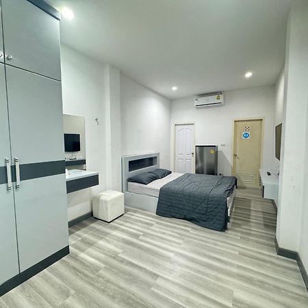 K&K Apartment Bang Phli Exteriör bild